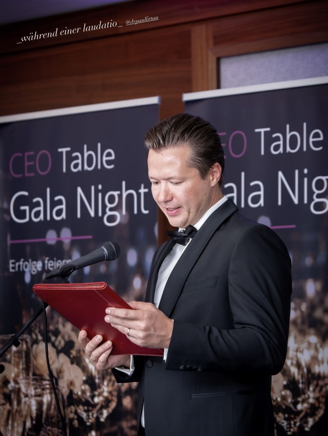 Paul Littau bei einer Laudatio auf der CEO Table Gala Night